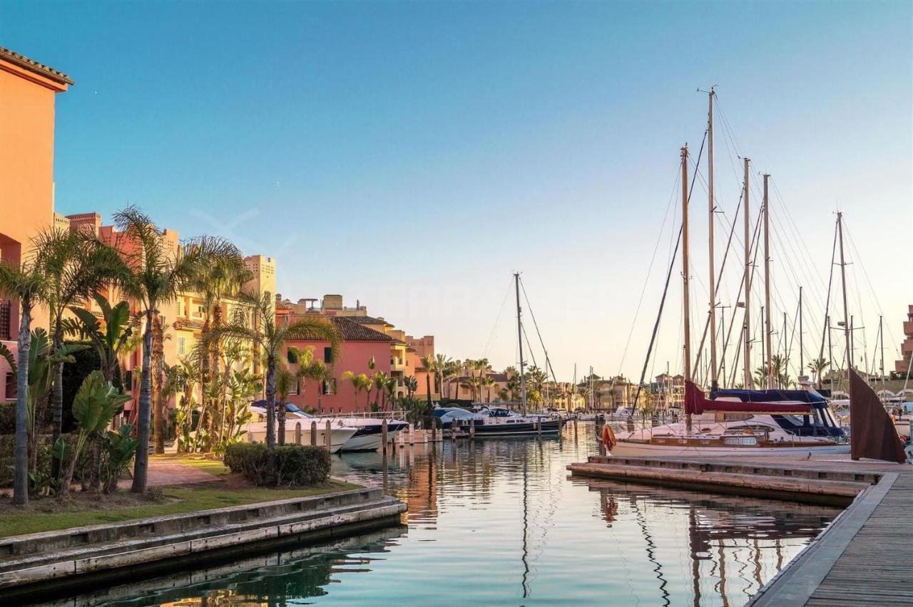 New & Modern Apartment - Marina, Sotogrande Esterno foto